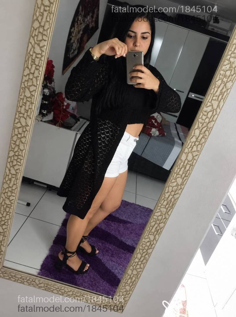 Acompanhante mulher morena (o) de olhos castanhos - Sibelle