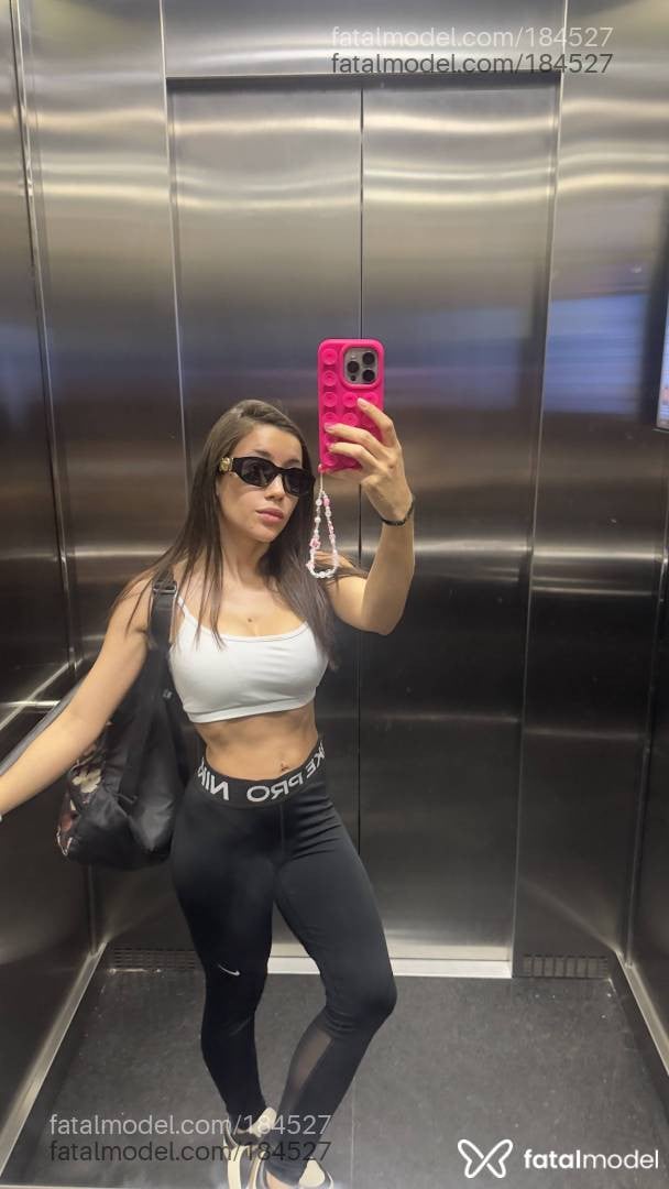 Acompanhante mulher com cabelo castanho de olhos castanhos em São Paulo - Jessica Pacheco