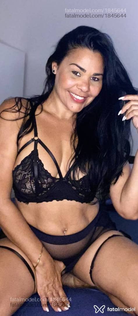 Acompanhante mulher morena (o) de olhos castanhos - Luana Nunes