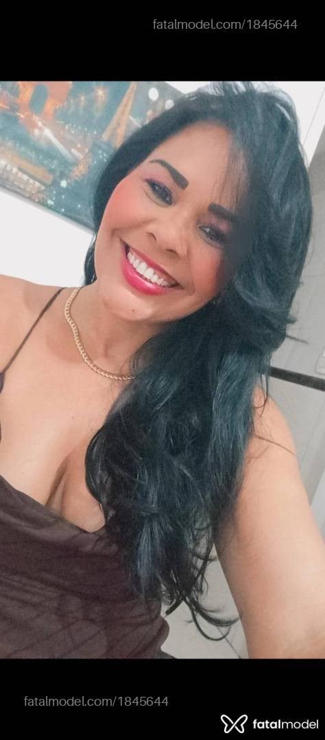 Acompanhante mulher morena (o) de olhos castanhos - Luana Nunes