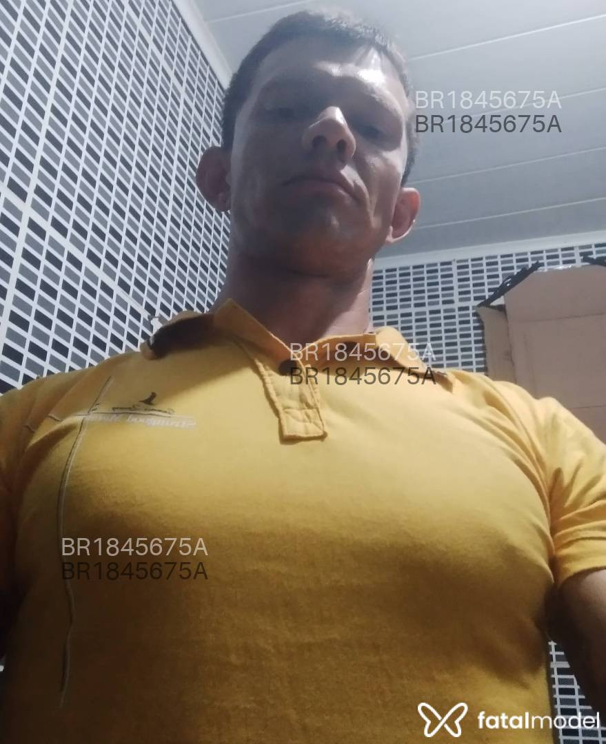 Acompanhante homem com cabelo castanho de olhos castanhos em Ariquemes - Casiano