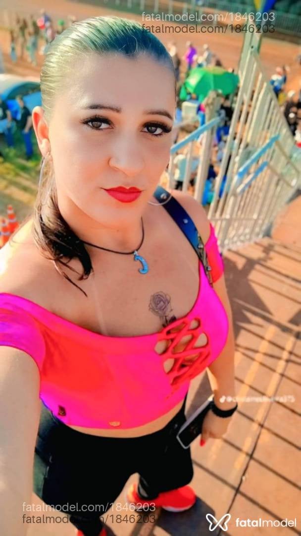 Acompanhante mulher com cabelo castanho de olhos castanhos em Taquaritinga - Jéssica Silva