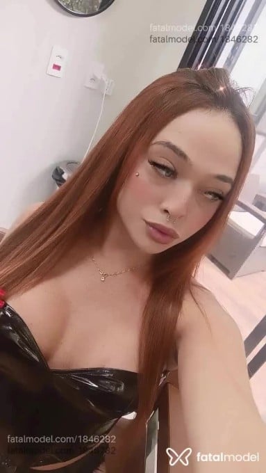 Acompanhante mulher trans ruiva (o) de olhos castanhos em São José do Rio Preto - Julia Ribeiro