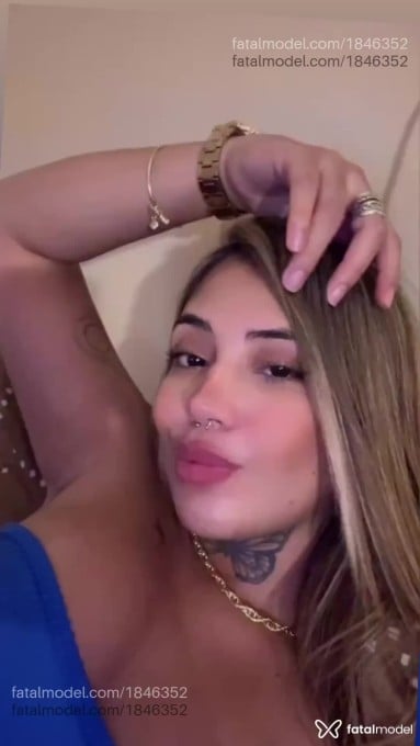 Acompanhante mulher com cabelo castanho de olhos castanhos em Caxias do Sul - Lua