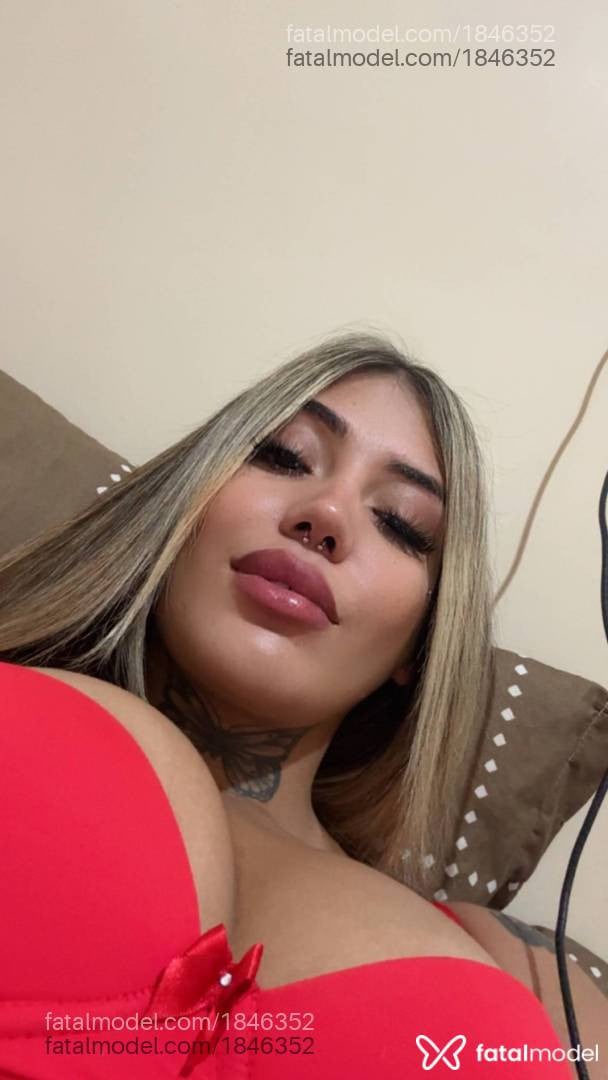 Acompanhante mulher com cabelo castanho de olhos castanhos em Caxias do Sul - Lua