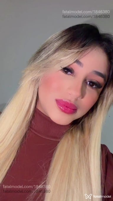 Acompanhante mulher loira (o) de olhos castanhos em São Luís - Júlia Garcia