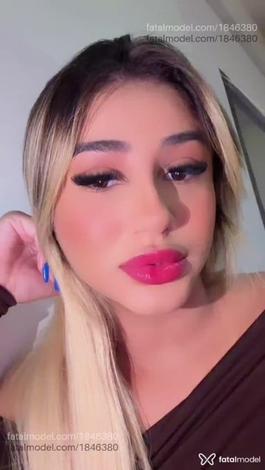 Acompanhante mulher loira (o) de olhos castanhos em São Luís Acompanhante mulher loira (o) de olhos castanhos em São Luís - Júlia Garcia