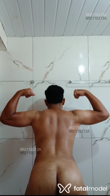 Acompanhante homem morena (o) de olhos castanhos em Virtual - Wilams
