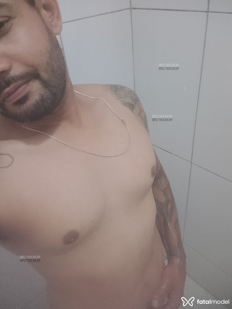 Acompanhante homem morena (o) de olhos castanhos em Itapemirim Acompanhante homem morena (o) de olhos castanhos em Itapemirim - Heitor