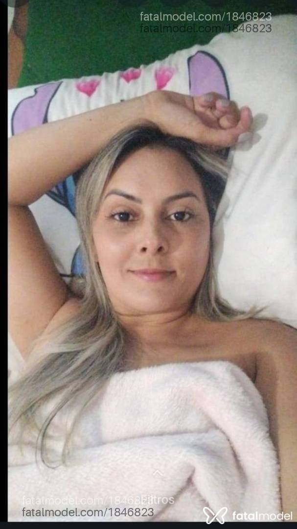 Acompanhante mulher loira (o) de olhos castanhos - Thais Escorpião