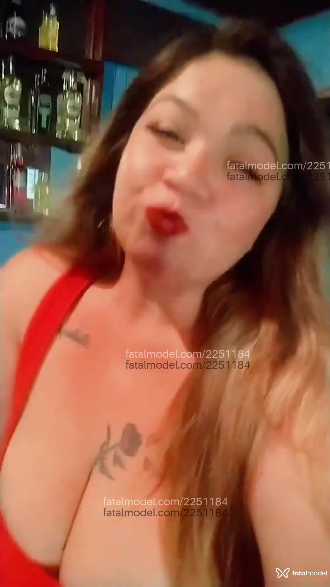 Acompanhante mulher loira (o) de olhos castanhos em Curitiba - Paolla Bittencourt