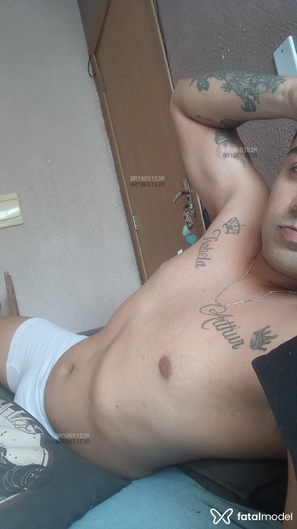Acompanhante homem morena (o) de olhos castanhos em Novo Hamburgo - Ruan