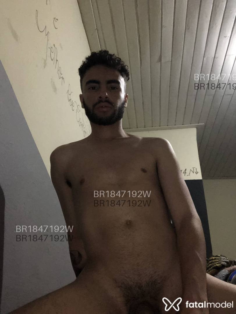 Acompanhante homem com cabelo castanho de olhos castanhos em Rio de Janeiro - Heitor