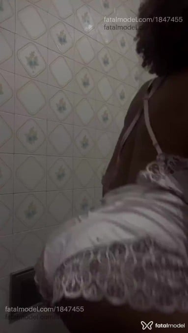 Acompanhante mulher com cabelo castanho de olhos castanhos em Conselheiro Lafaiete - Mel