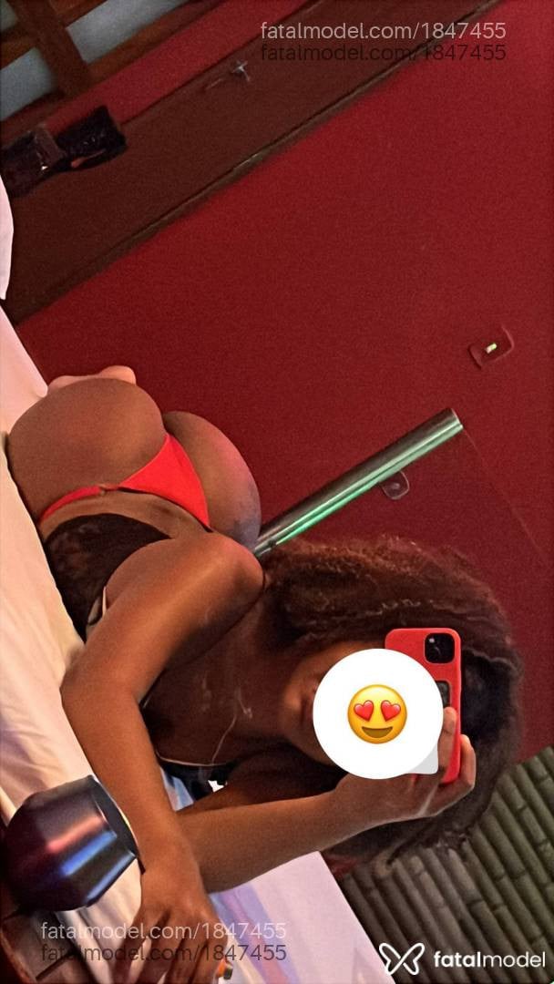 Acompanhante mulher com cabelo castanho de olhos castanhos em Ipatinga - Mel