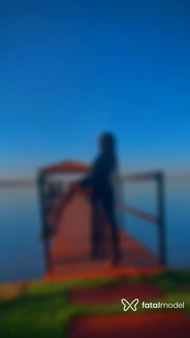Acompanhante mulher morena (o) de olhos castanhos - índiabella