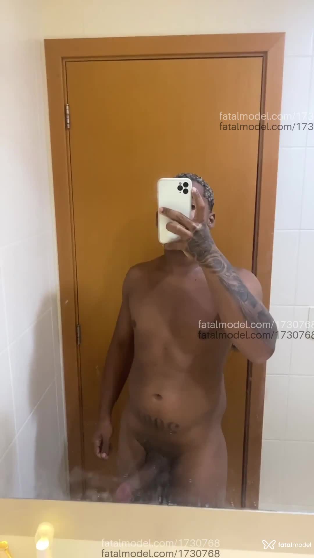 Acompanhante homem morena (o) de olhos pretos em Navegantes - Bruno