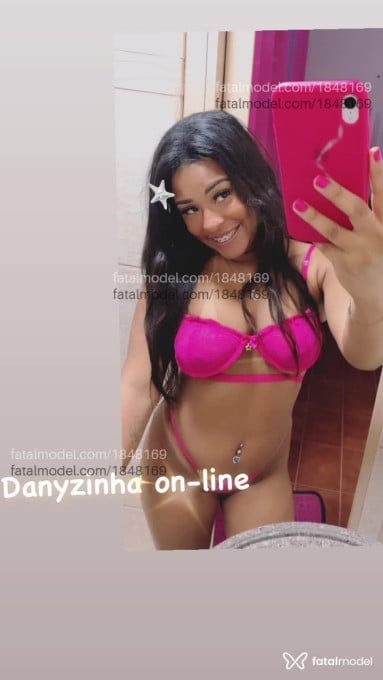 Acompanhante mulher com cabelo castanho de olhos pretos em Patos de Minas - Danyella