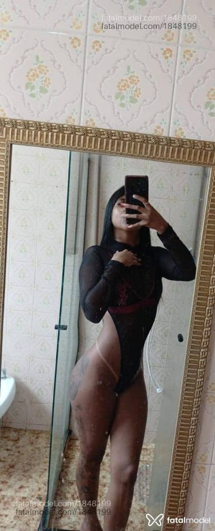 Acompanhante mulher com cabelo castanho de olhos castanhos - Naty Martins