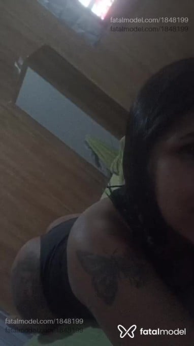 Acompanhante mulher com cabelo castanho de olhos castanhos - Naty Martins Acompanhante mulher com cabelo castanho de olhos castanhos - Naty Martins