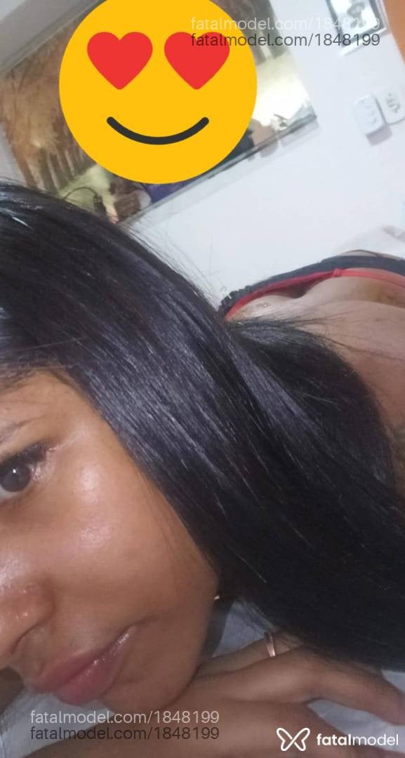 Acompanhante mulher com cabelo castanho de olhos castanhos - Naty Martins Acompanhante mulher com cabelo castanho de olhos castanhos - Naty Martins