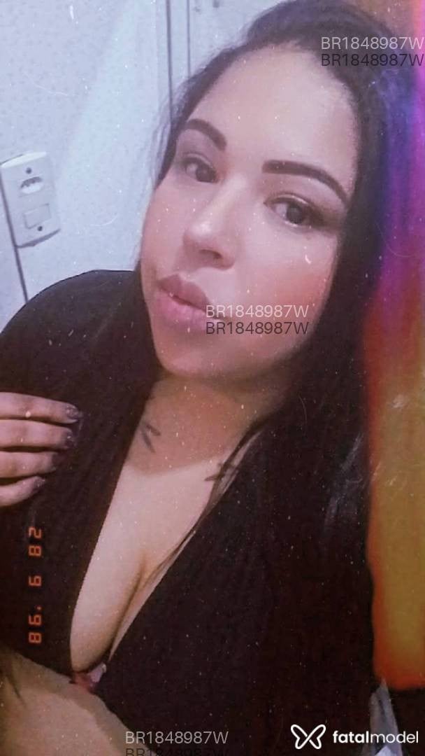 Acompanhante mulher morena (o) de olhos castanhos - Louize Acompanhante mulher morena (o) de olhos castanhos - Louize