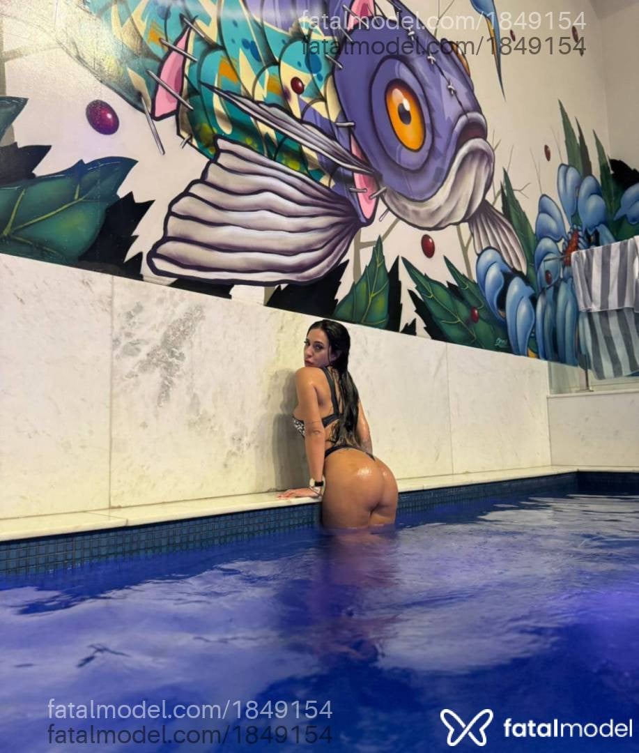 Acompanhante mulher morena (o) de olhos castanhos - Thifany