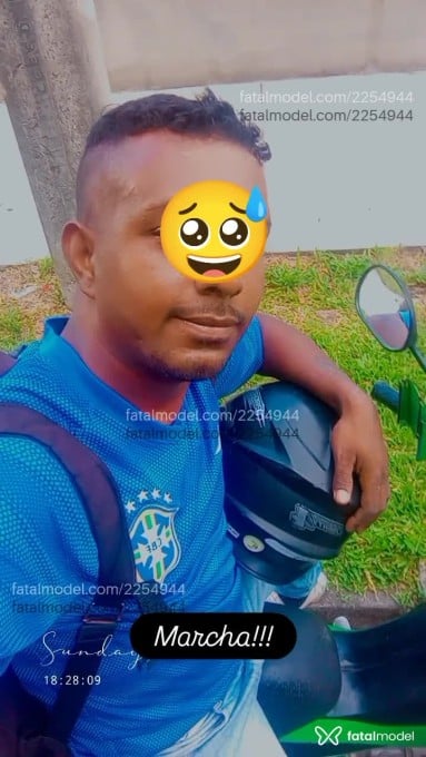Acompanhante homem morena (o) de olhos castanhos em Porto Alegre - Motoboysafado