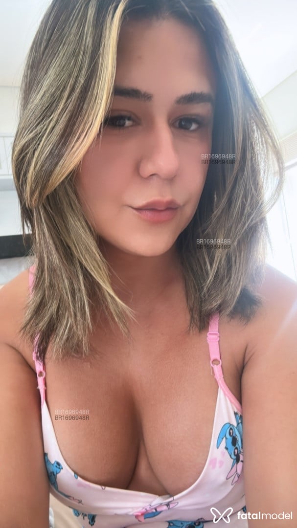 Acompanhante mulher trans loira (o) de olhos castanhos em São José dos Campos - Liz Cipriani