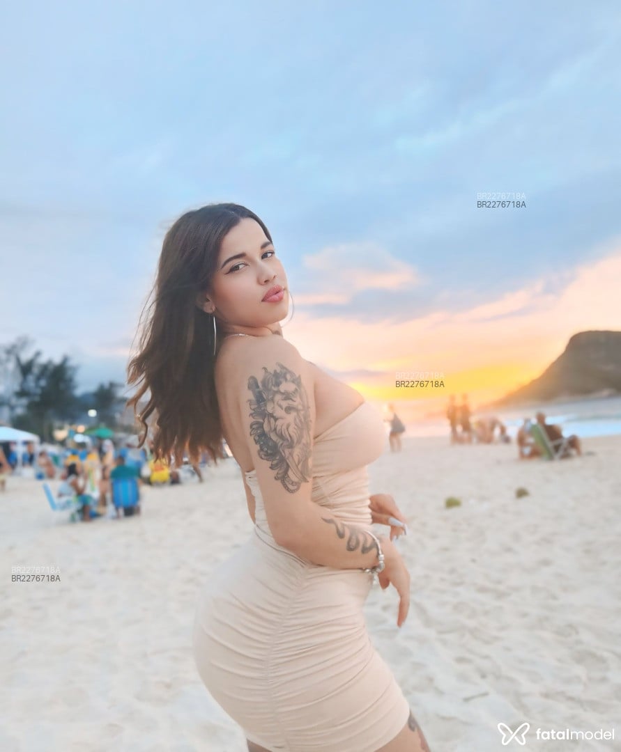 Acompanhante mulher com cabelo castanho de olhos castanhos em Rio de Janeiro Acompanhante mulher com cabelo castanho de olhos castanhos em Rio de Janeiro - Mamamith