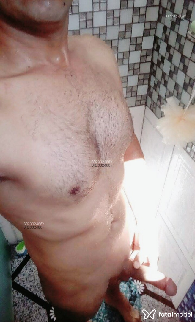 Acompanhante homem morena (o) de olhos pretos em Florianópolis - Luanub