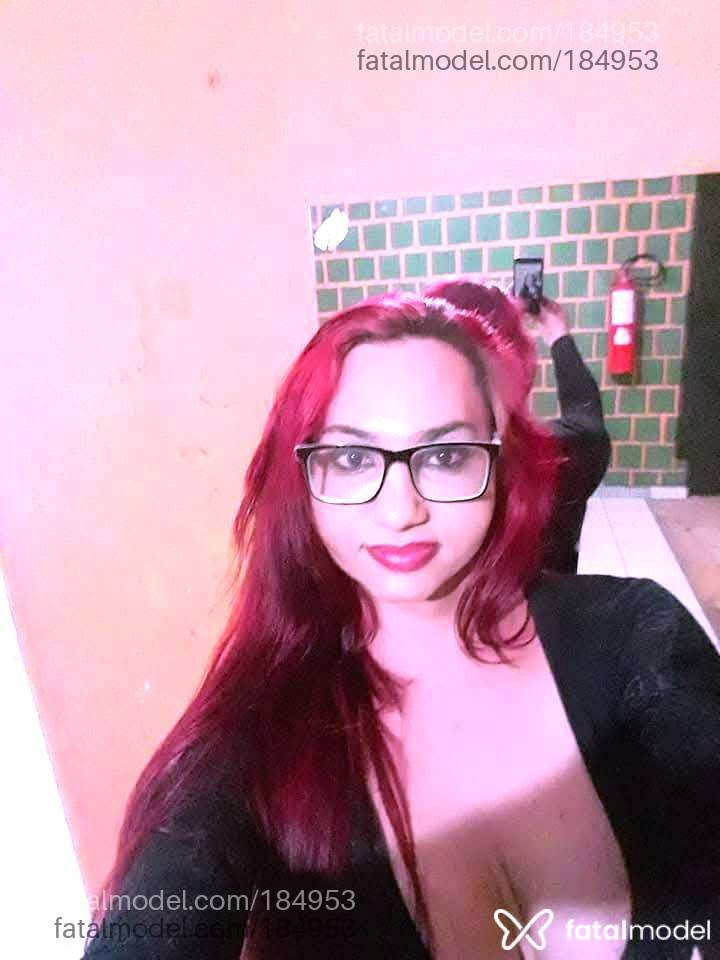 Acompanhante mulher trans com cabelo castanho de olhos mel em Imperatriz Acompanhante mulher trans com cabelo castanho de olhos mel em Imperatriz - Michele pepper