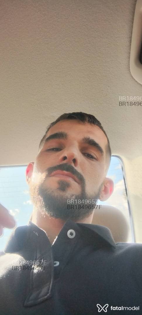 Acompanhante homem com cabelo castanho de olhos castanhos em Limoeiro do Norte Acompanhante homem com cabelo castanho de olhos castanhos em Limoeiro do Norte - Pirokaobabao