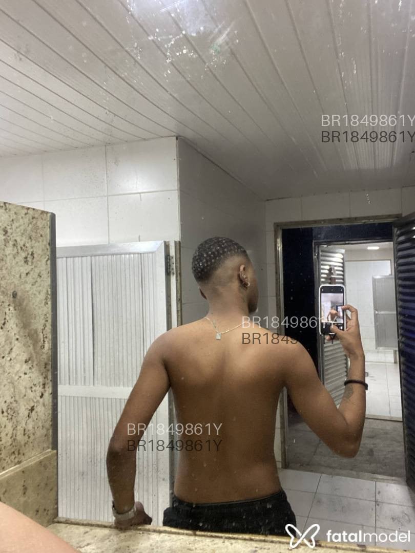Acompanhante homem morena (o) de olhos pretos em Macaé - Wendel