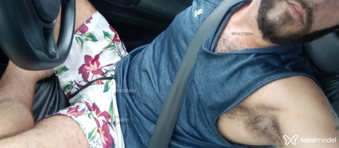Acompanhante homem morena (o) de olhos pretos - Pauamigo