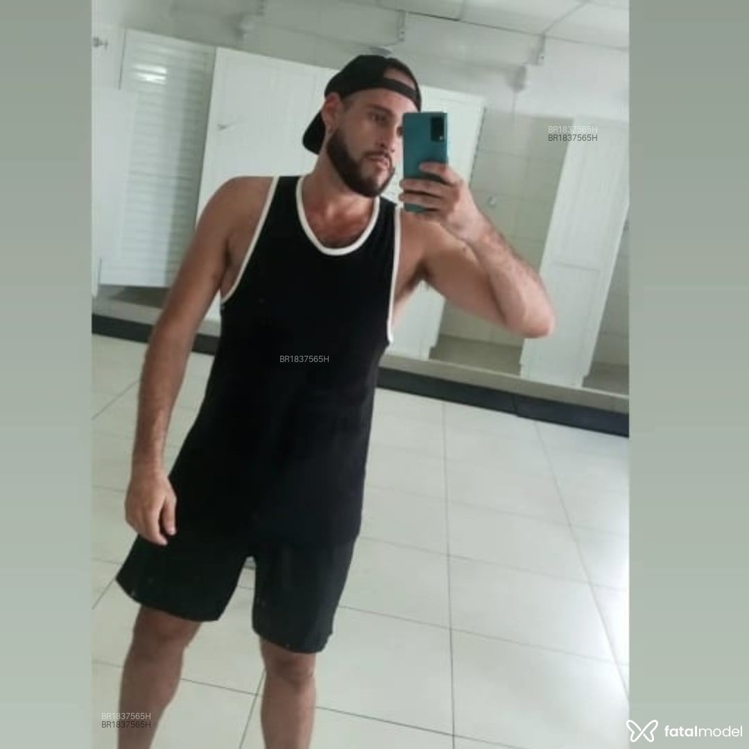 Acompanhante homem morena (o) de olhos pretos - Pauamigo