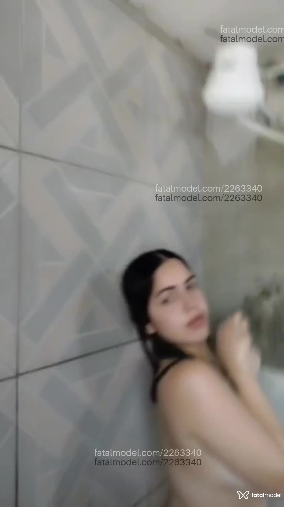 Acompanhante mulher morena (o) de olhos castanhos em Virtual Acompanhante mulher morena (o) de olhos castanhos em Virtual - Tefynha