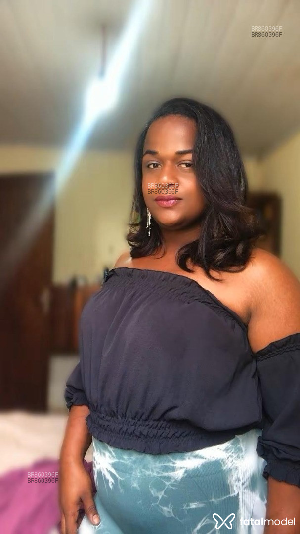 Acompanhante trans loira (o) de olhos pretos - Franciela Almeida