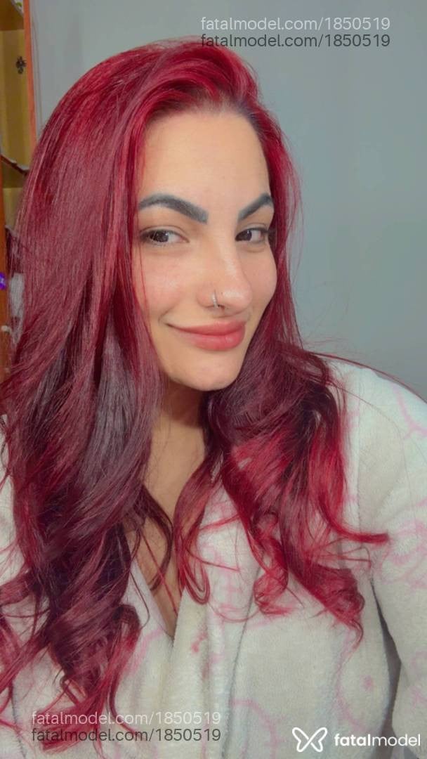 Acompanhante mulher ruiva (o) de olhos castanhos - Vivi Guedes