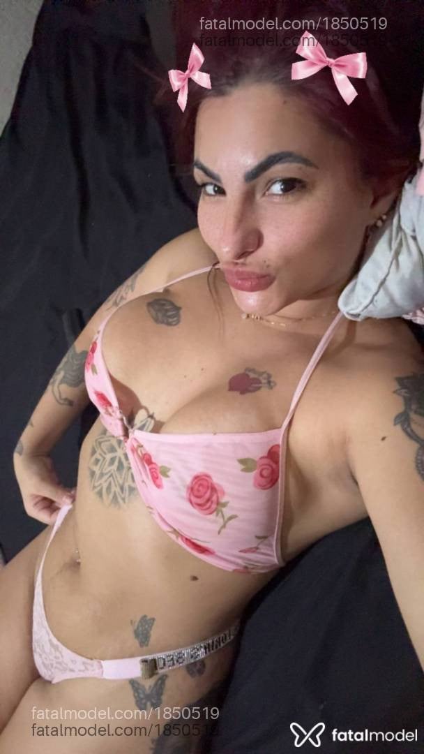 Acompanhante mulher com cabelo castanho de olhos castanhos em Jaraguá do Sul - Vivi Guedes