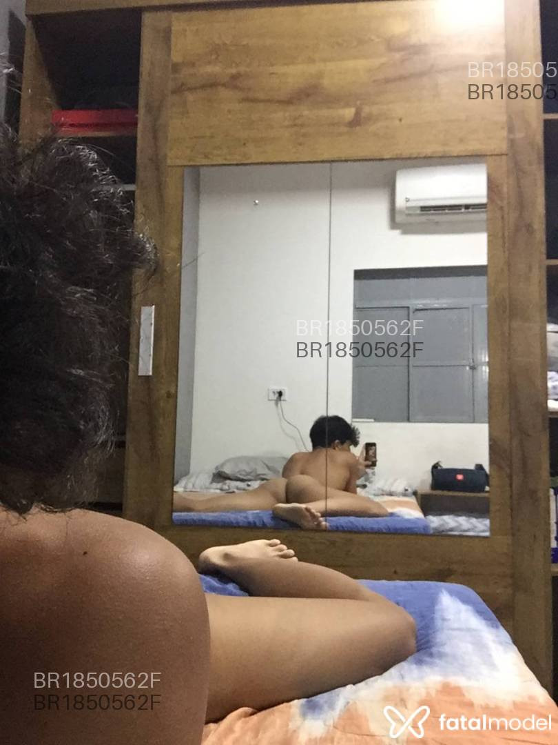 Acompanhante homem morena (o) de olhos castanhos em Virtual Acompanhante homem morena (o) de olhos castanhos em Virtual - Kaliel