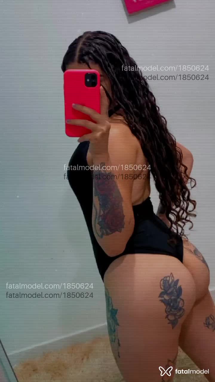 Acompanhante mulher com cabelo castanho de olhos castanhos em São Paulo Acompanhante mulher com cabelo castanho de olhos castanhos em São Paulo - Yanka