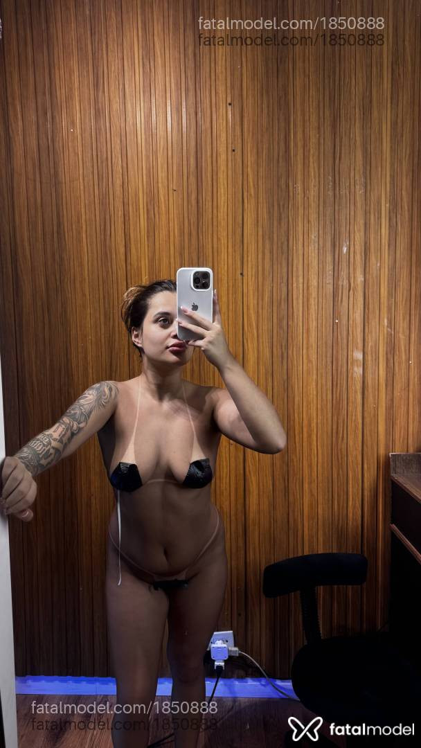 Acompanhante mulher loira (o) de olhos castanhos em Rio do Sul - Ágatha Dias