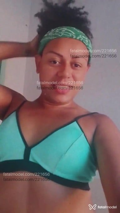 Acompanhante mulher trans com cabelo castanho de olhos castanhos em Araçatuba - Myrella Bellon