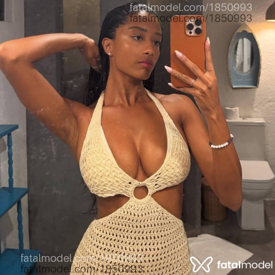 Acompanhante mulher morena (o) de olhos pretos em São Paulo - Taai morena