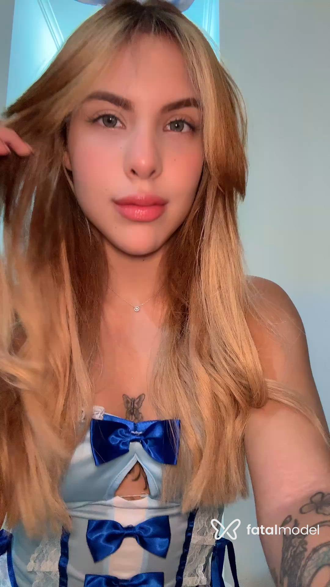 Acompanhante mulher morena (o) de olhos castanhos - Misa Amane