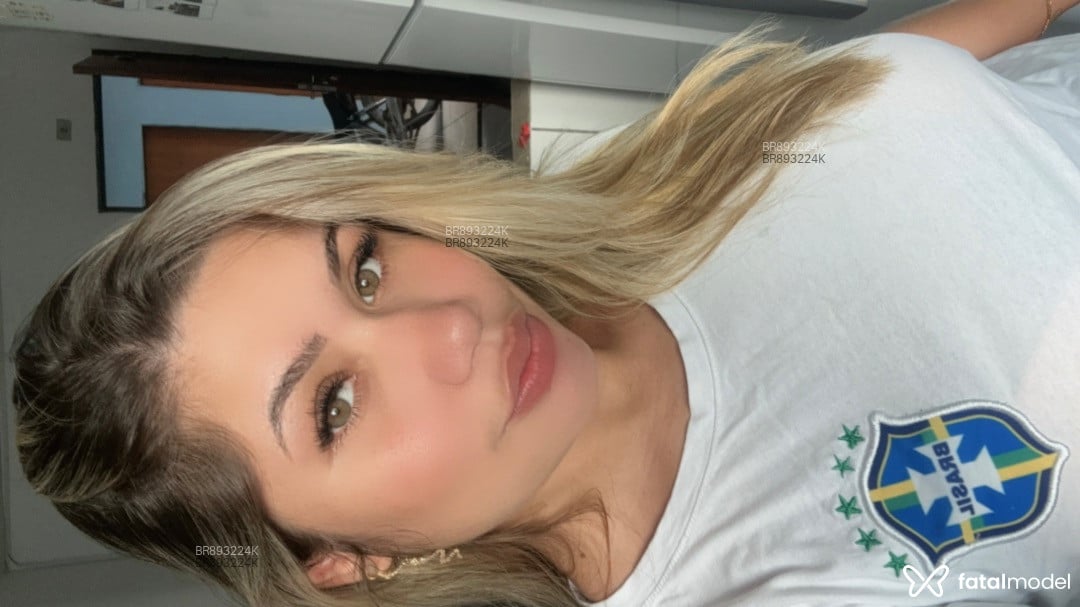 Acompanhante mulher loira (o) de olhos verdes em Corumbá - Letícia mirela