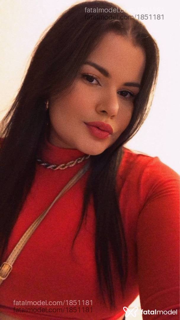 Acompanhante mulher morena (o) de olhos pretos - Emylli Lima