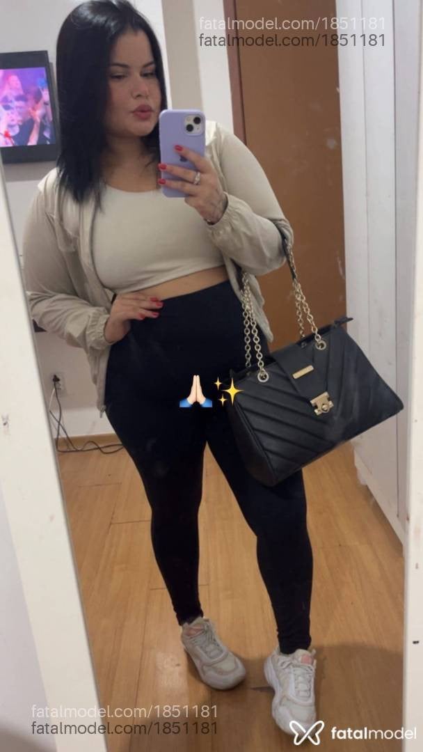 Acompanhante mulher morena (o) de olhos pretos - Emylli Lima