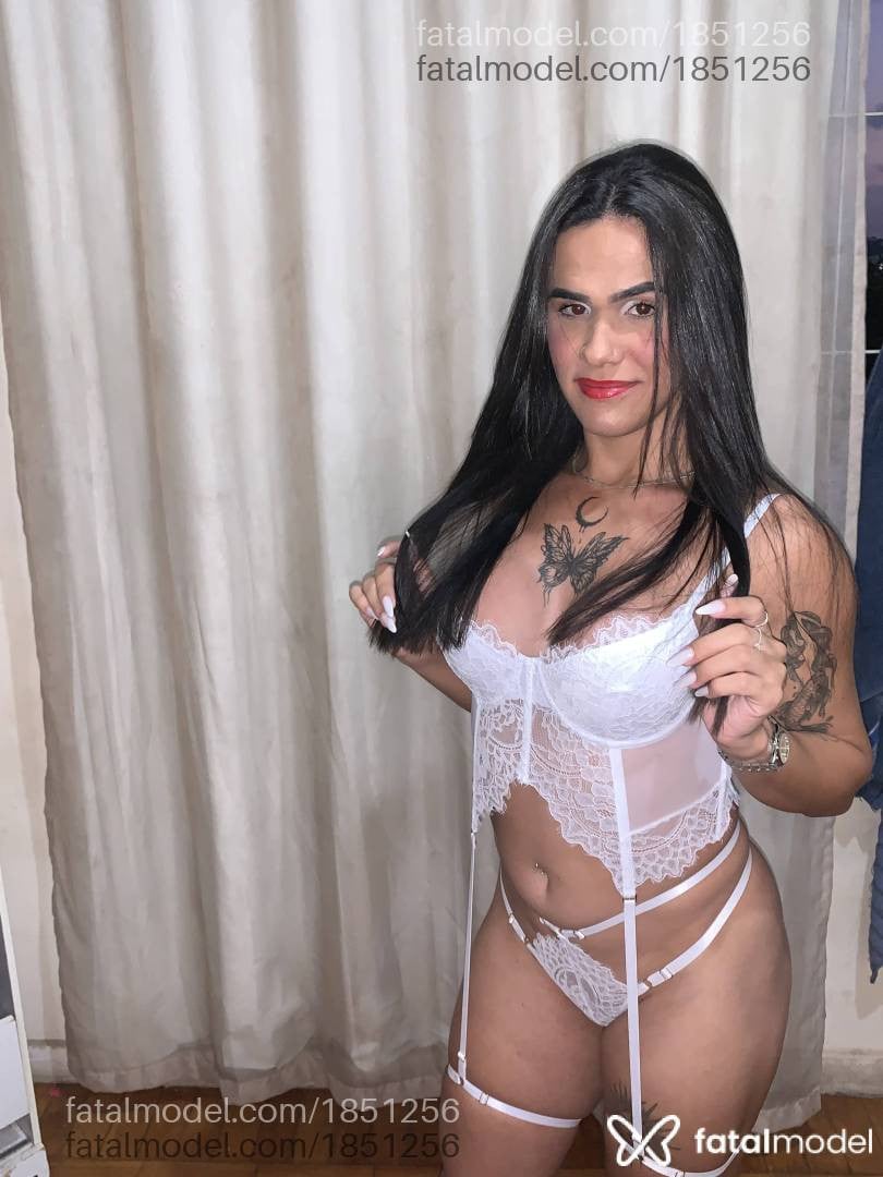 Acompanhante mulher trans morena (o) de olhos castanhos em Divinópolis - Yasmin